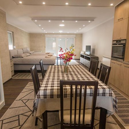 Apartment Lili バイナ・バシュタ エクステリア 写真