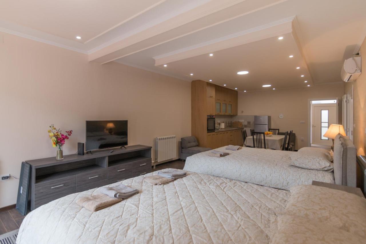 Apartment Lili バイナ・バシュタ エクステリア 写真