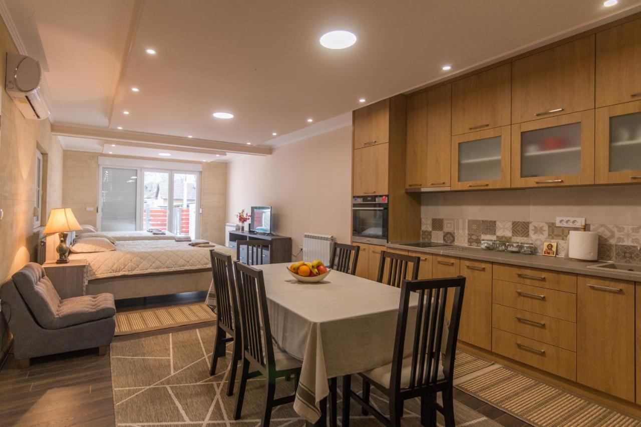 Apartment Lili バイナ・バシュタ エクステリア 写真